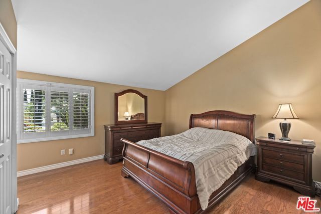 20315 Clark Street, Woodland Hills (los Angeles), CA 91367