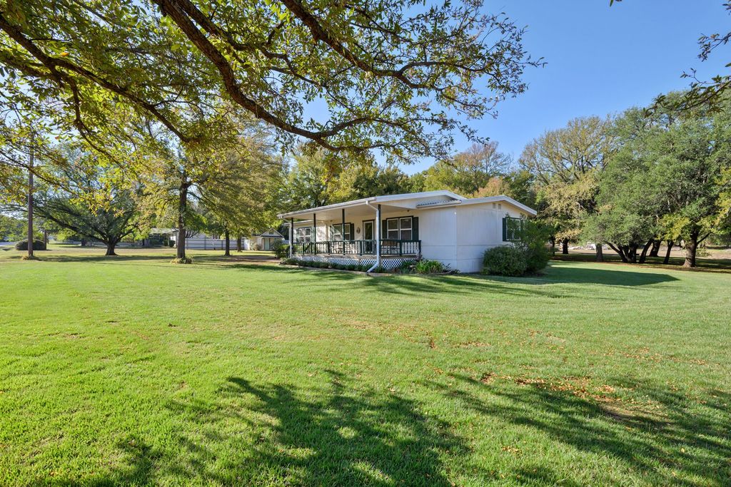 404 Cleveland Road, Granbury, TX 76049 — photo 4