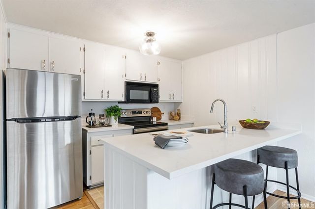 460 Francisco Street 103, San Francisco, CA 94133