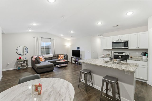 1801 E 69th Ct N, Park City, KS 67219