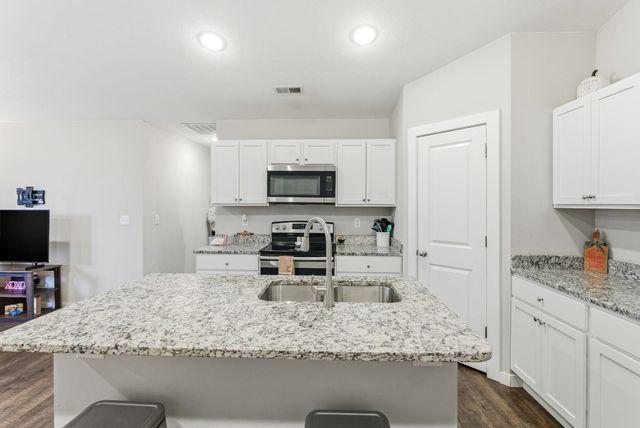 1801 E 69th Ct N, Park City, KS 67219