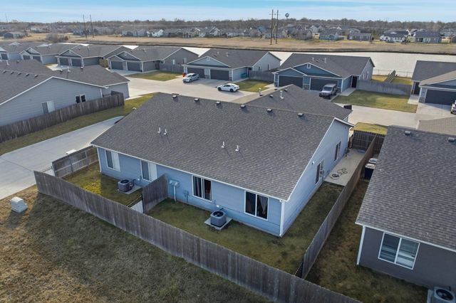 1801 E 69th Ct N, Park City, KS 67219