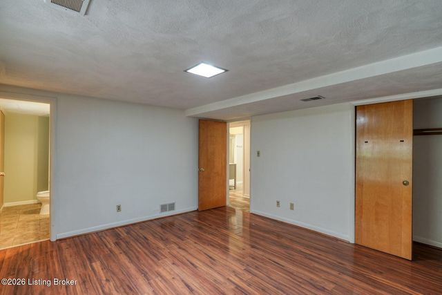 2509 Walbrook Dr, Louisville, KY 40222