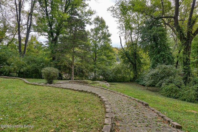 2509 Walbrook Dr, Louisville, KY 40222