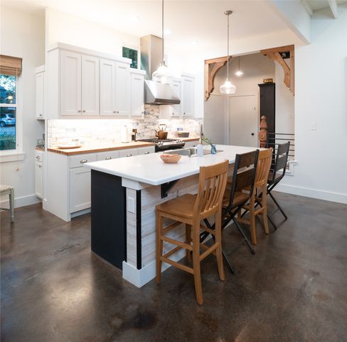 1600 W Day Street, Denison, TX 75020