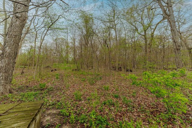 S86W24960 Stonehill DRIVE, Mukwonago, WI 53149