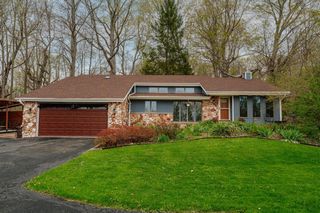 S86W24960 Stonehill DRIVE, Mukwonago, WI 53149