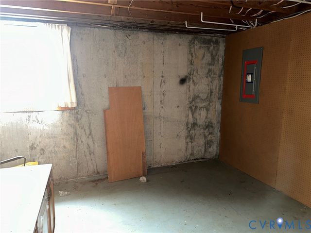 865 Olney Rd, Vinton, VA 24179