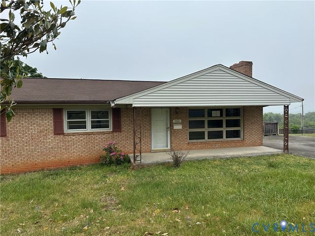 865 Olney Rd, Vinton, VA 24179