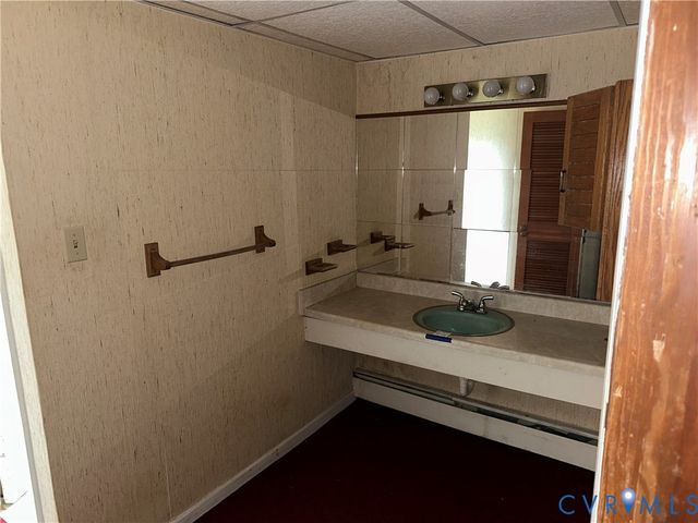 865 Olney Rd, Vinton, VA 24179