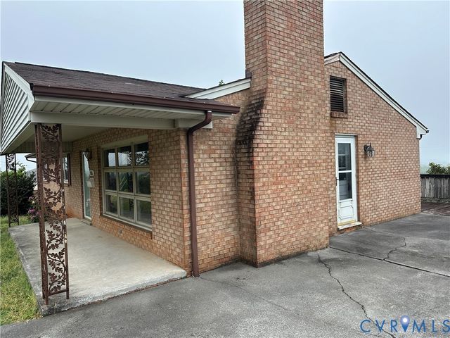 865 Olney Rd, Vinton, VA 24179