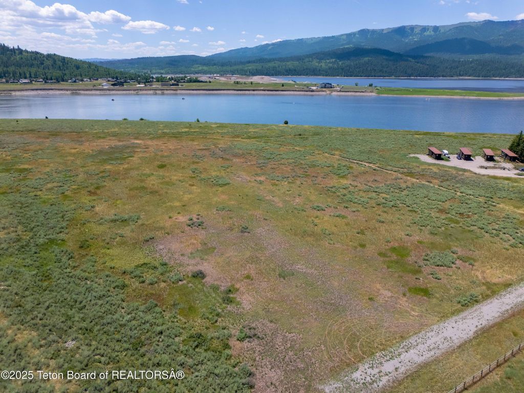 LAKE CABIN Drive, Alpine, WY 83128 photo 14