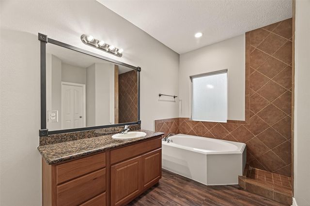 14006 Martinique Lane, Mont Belvieu, TX 77523