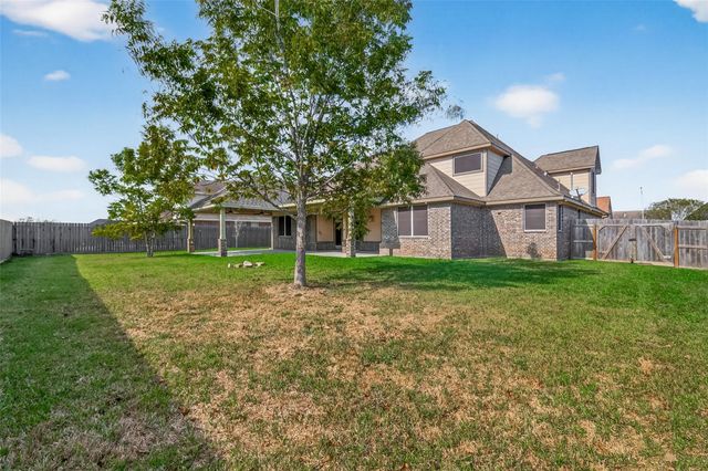 14006 Martinique Lane, Mont Belvieu, TX 77523