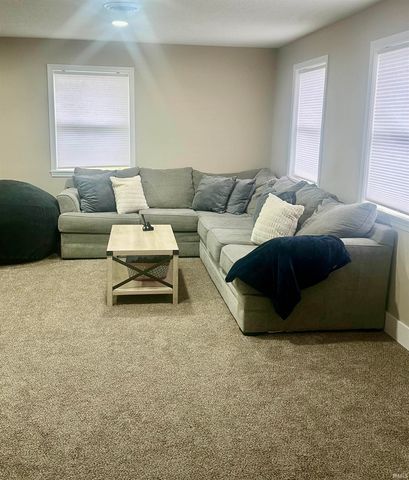 4025 Carl Street, Woodburn, IN 46797
