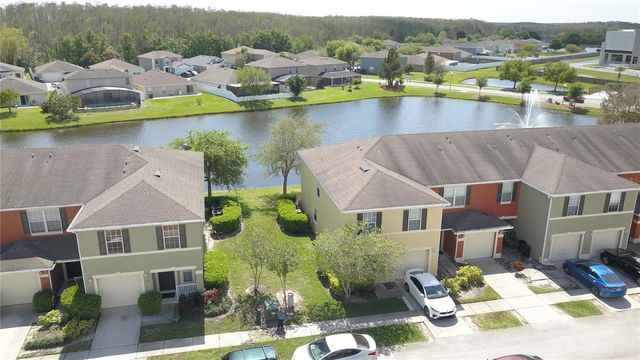 520 CRESTING OAK CIRCLE 6, Orlando, FL 32824