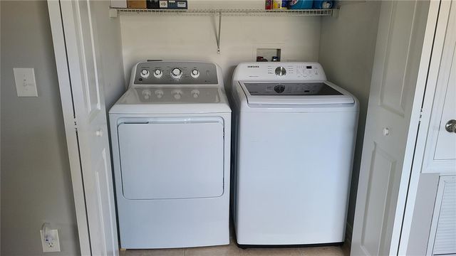 520 CRESTING OAK CIRCLE 6, Orlando, FL 32824