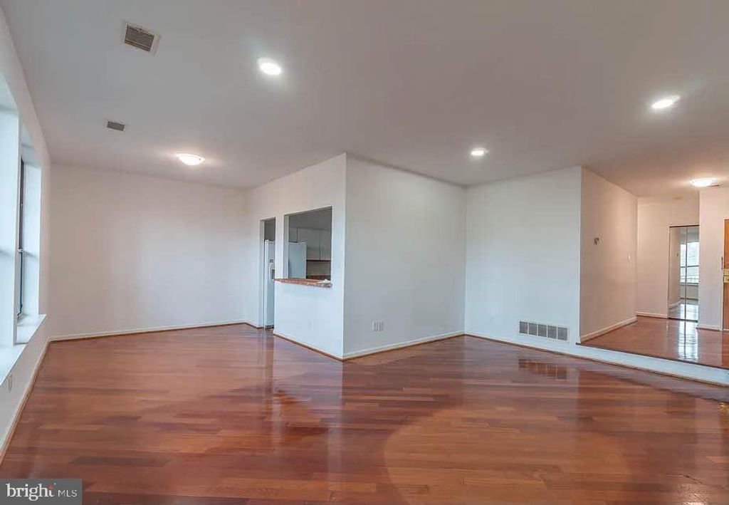 301 BYBERRY RD #F7, Philadelphia, PA 19116