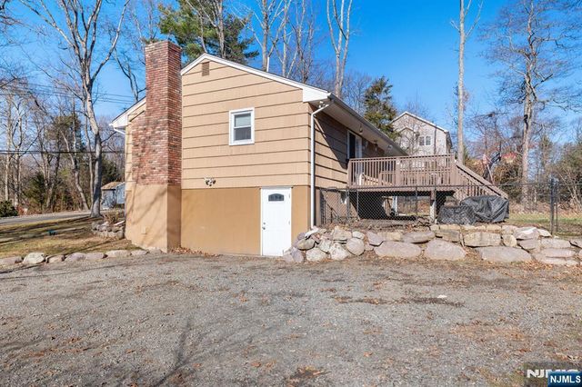 138 Ridge Road, West Milford, NJ 07480