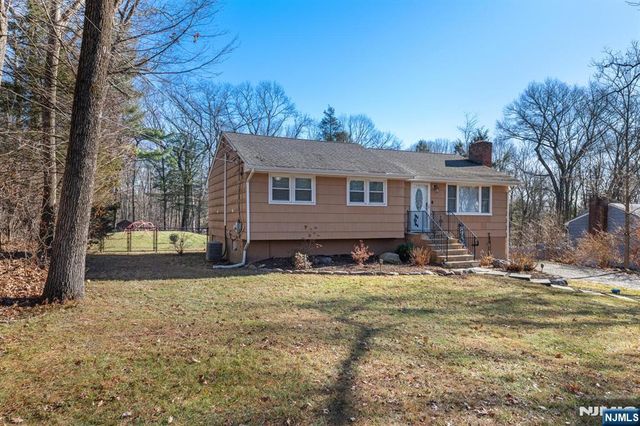 138 Ridge Road, West Milford, NJ 07480