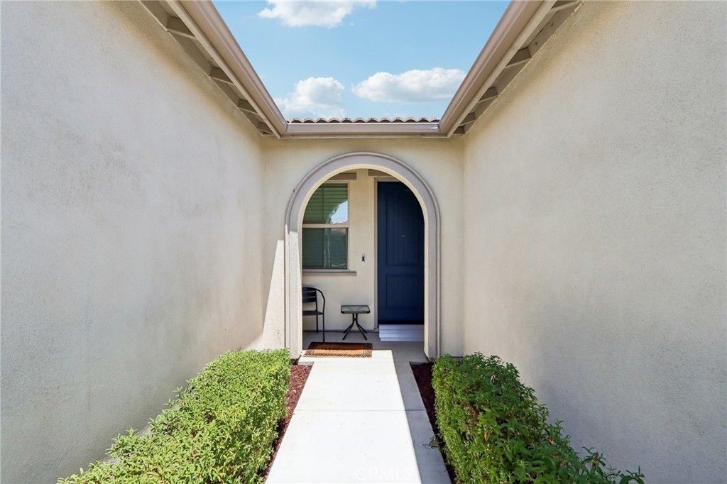Image 2 of property listing at 27134 Settlement Street, Menifee, CA 92585