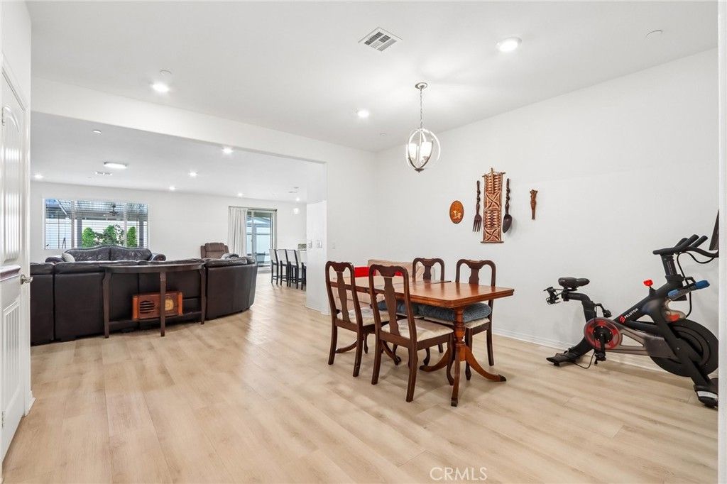 Image 4 of property listing at 27134 Settlement Street, Menifee, CA 92585
