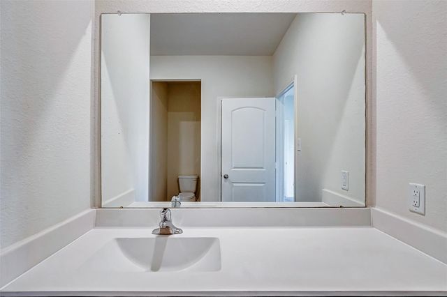 20618 Bauer Gulch Drive, Hockley, TX 77447