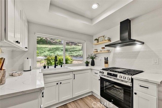 6512 E Camino Vista 6, Anaheim, CA 92807