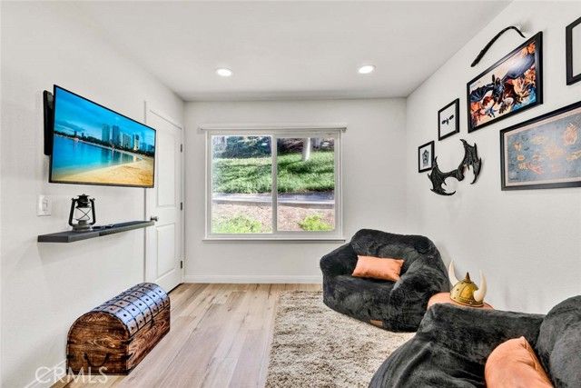 6512 E Camino Vista 6, Anaheim, CA 92807