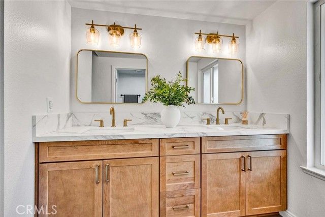 6512 E Camino Vista 6, Anaheim, CA 92807