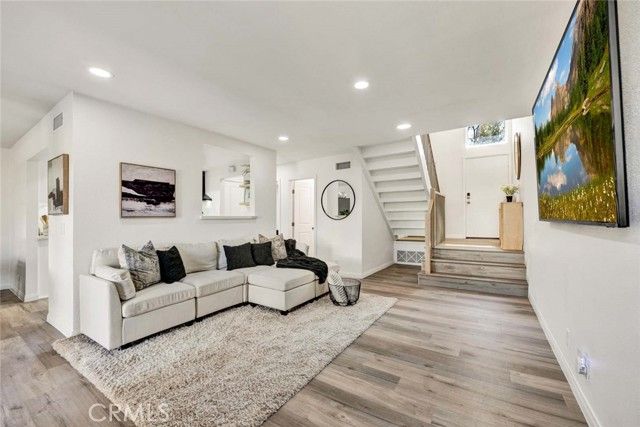 6512 E Camino Vista 6, Anaheim, CA 92807