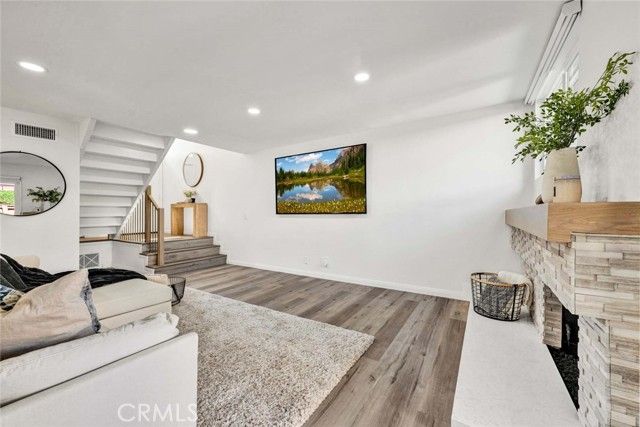 6512 E Camino Vista 6, Anaheim, CA 92807