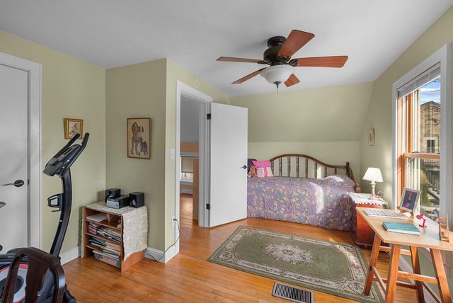 507 N Catalpa STREET, Port Washington, WI 53074