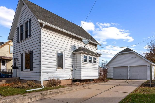 507 N Catalpa STREET, Port Washington, WI 53074