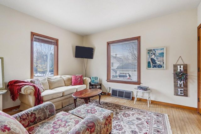 507 N Catalpa STREET, Port Washington, WI 53074