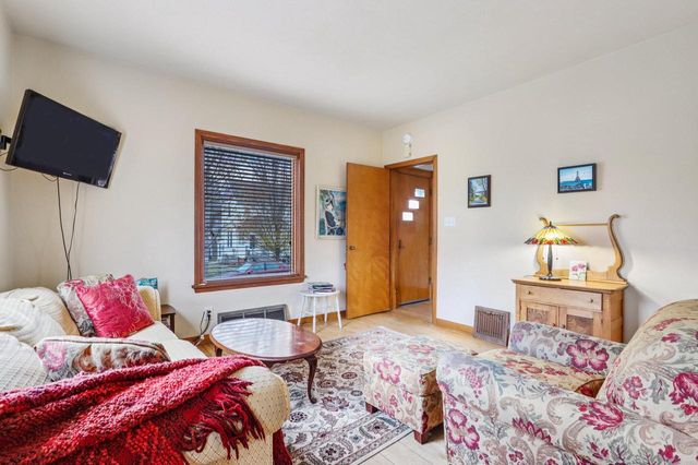 507 N Catalpa STREET, Port Washington, WI 53074