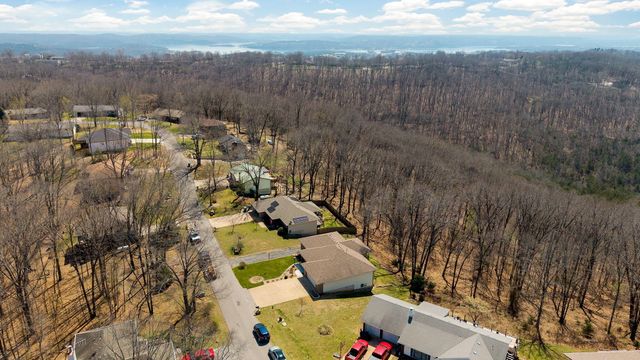 52 Northwoods Drive, Kimberling City, MO 65686