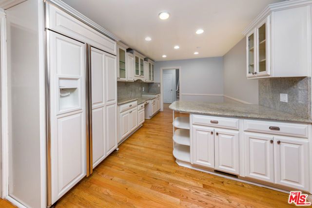 9808 Hillgreen Place, Beverly Hills, CA 90212