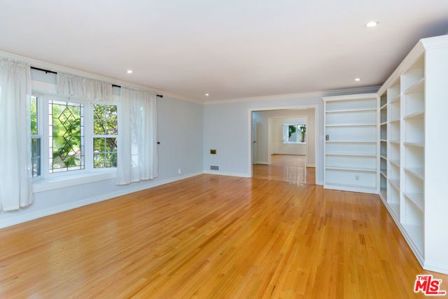 9808 Hillgreen Place, Beverly Hills, CA 90212