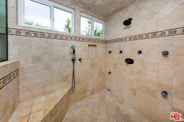 9808 Hillgreen Place, Beverly Hills, CA 90212
