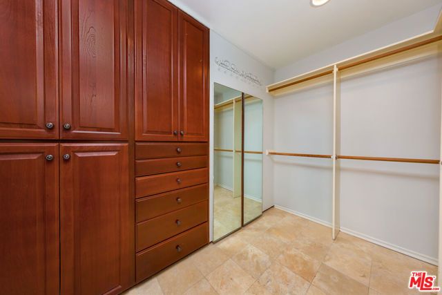 9808 Hillgreen Place, Beverly Hills, CA 90212