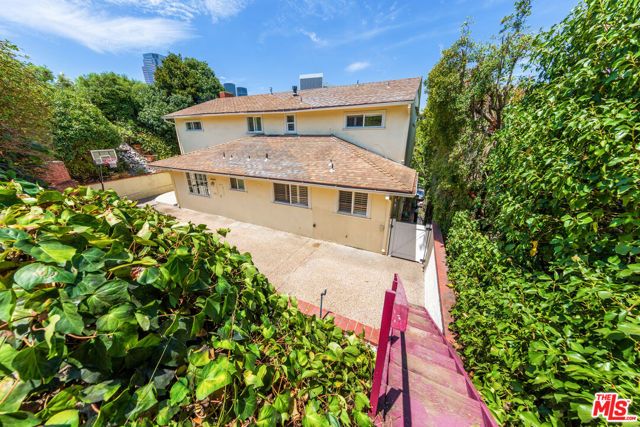 9808 Hillgreen Place, Beverly Hills, CA 90212