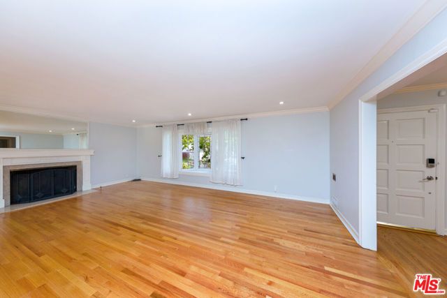 9808 Hillgreen Place, Beverly Hills, CA 90212