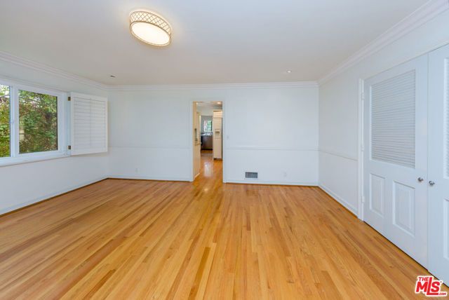 9808 Hillgreen Place, Beverly Hills, CA 90212