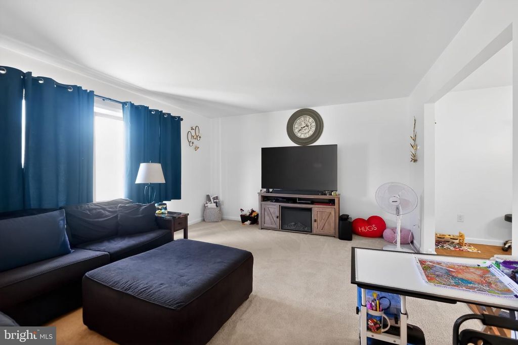 Image 5 of property listing at 17006 MOUNT SAVAGE RD NW, Frostburg, MD 21532