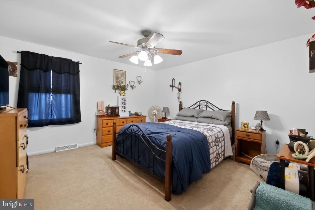 Image 9 of property listing at 17006 MOUNT SAVAGE RD NW, Frostburg, MD 21532