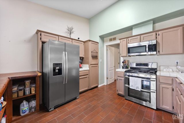 10202 Pinnacle Ridge Avenue, Bakersfield, CA 93311