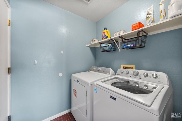 10202 Pinnacle Ridge Avenue, Bakersfield, CA 93311