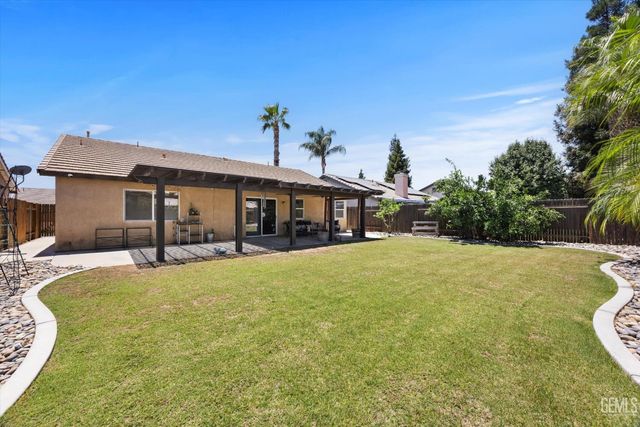 10202 Pinnacle Ridge Avenue, Bakersfield, CA 93311