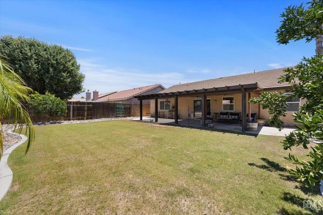 10202 Pinnacle Ridge Avenue, Bakersfield, CA 93311